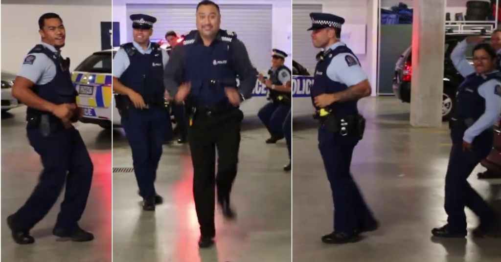 dansbewegingen politieagenten 4